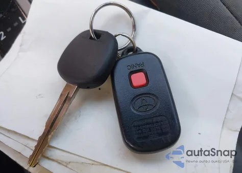 2005 Toyota Camry Le из США, поврежденный, VIN 4T1BE32K55U572753